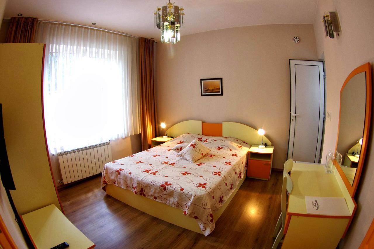 Hotel Приятелската Къща à Velingrad Extérieur photo
