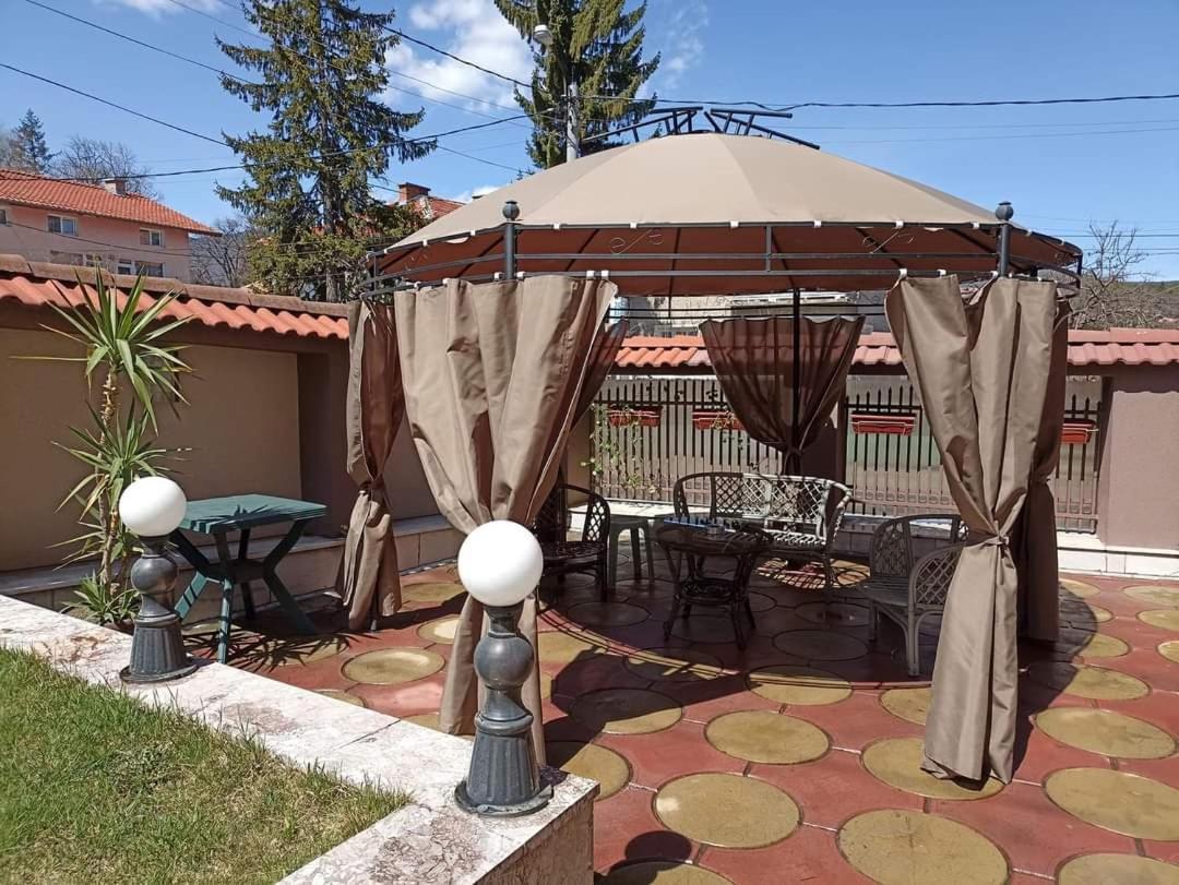 Hotel Приятелската Къща à Velingrad Extérieur photo