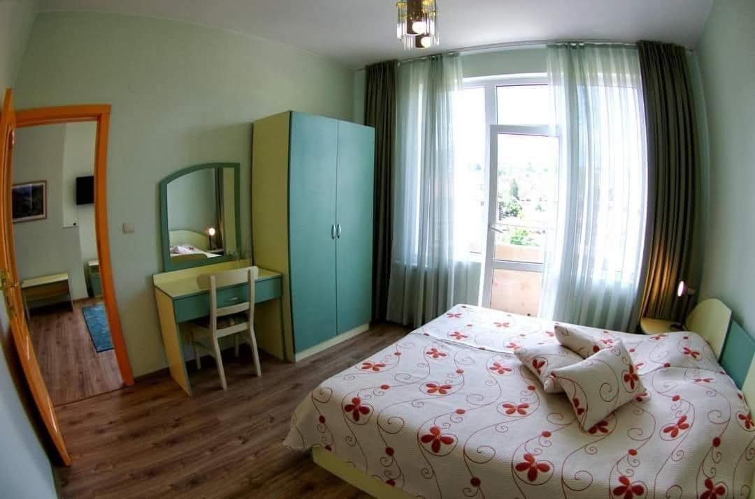 Hotel Приятелската Къща à Velingrad Extérieur photo